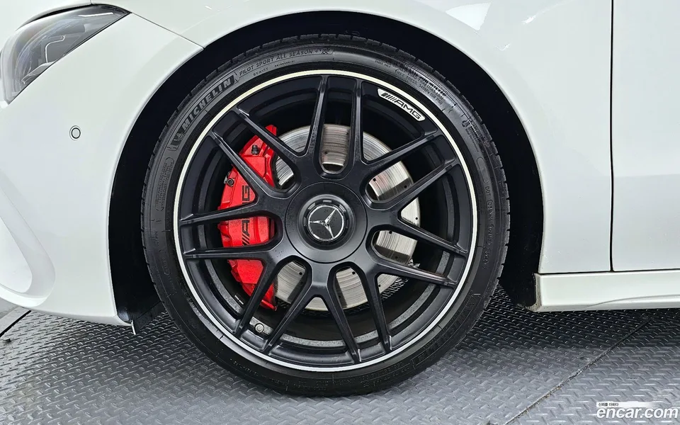 Mercedes-Benz CLA-Class AMG CLA 45 S 4MATIC+ 2025 — миниатюра 2