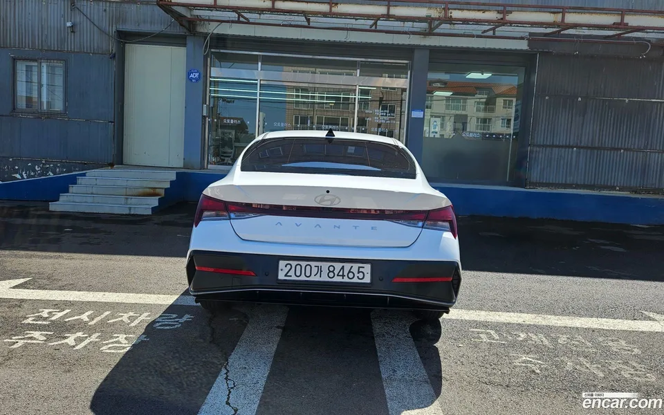 Hyundai Avante CN7 Hybrid 2025 — миниатюра 2