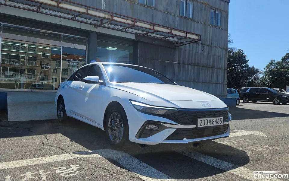 Hyundai Avante CN7 Hybrid 2025 — миниатюра 3