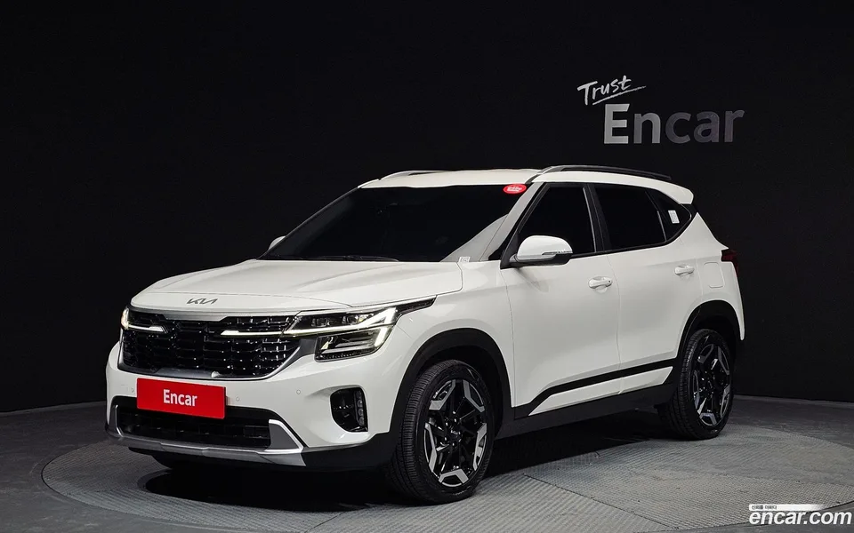 Kia Seltos 1.6 2WD 2022 — фото 1, купить с доставкой в Москву