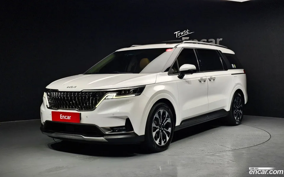 Kia Carnival 9 2022 — фото 1, купить с доставкой в Москву