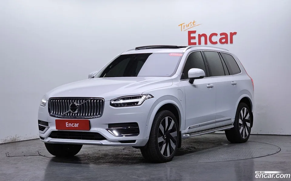 Volvo XC90 T8 2024 — фото 1, купить с доставкой в Москву