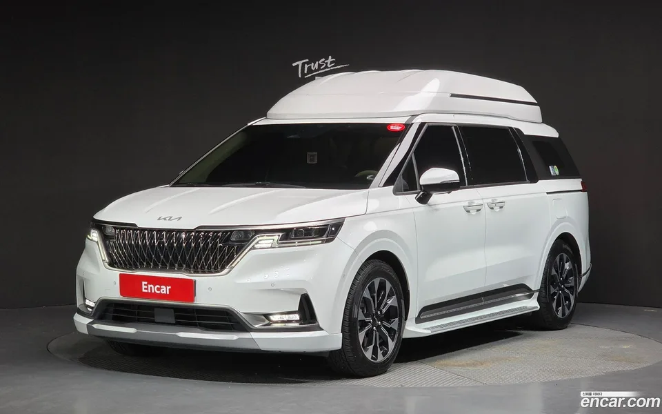 Kia Carnival 7 2022 — фото 1, купить с доставкой в Москву