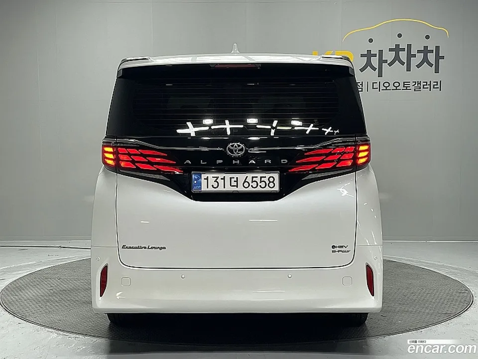 Toyota Alphard 2.5 HEV AWD 2024 — миниатюра 4