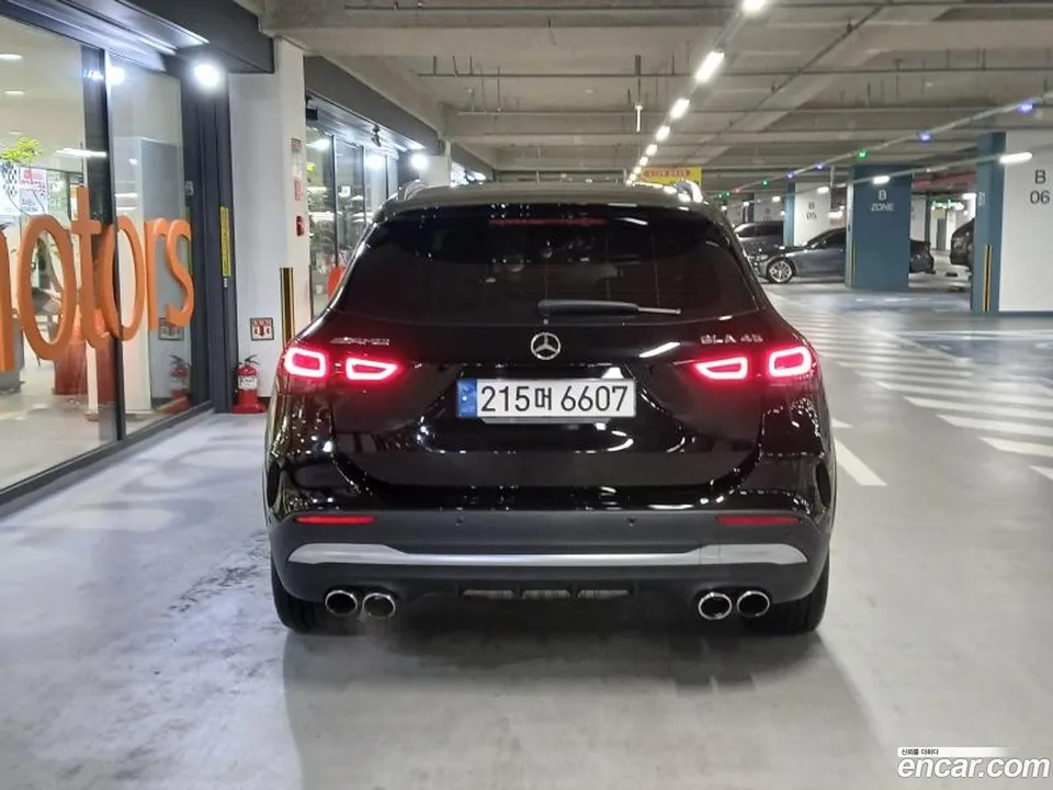 Mercedes-Benz GLA-Class GLA45 AMG 4MATIC+ 2022 — миниатюра 2