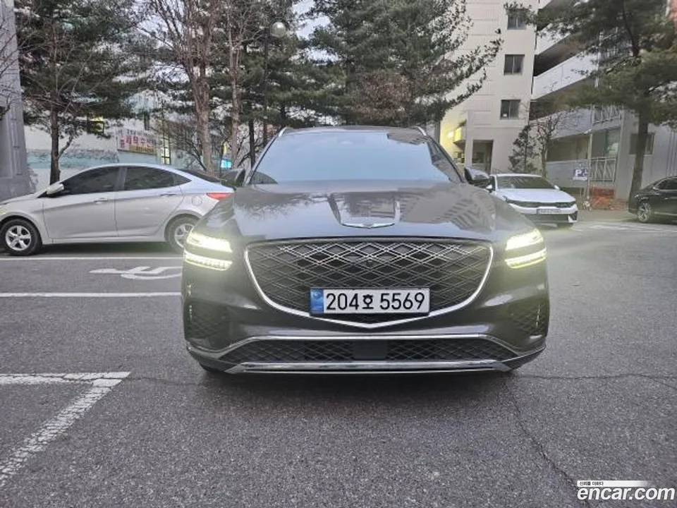 Genesis GV70 2.5T AWD 2025 — фото 1, купить с доставкой в Москву