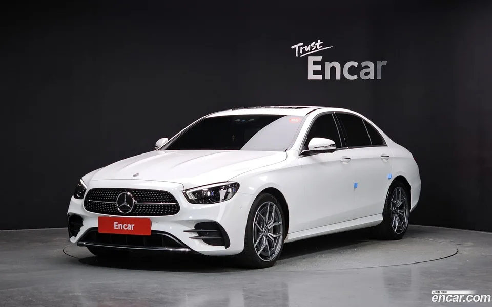Mercedes-Benz E-Class E220d 4MATIC AMG Line 2022 — фото 1, купить с доставкой в Москву