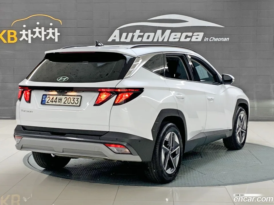 Hyundai Tucson NX4 1.6 2WD 2024 — миниатюра 2
