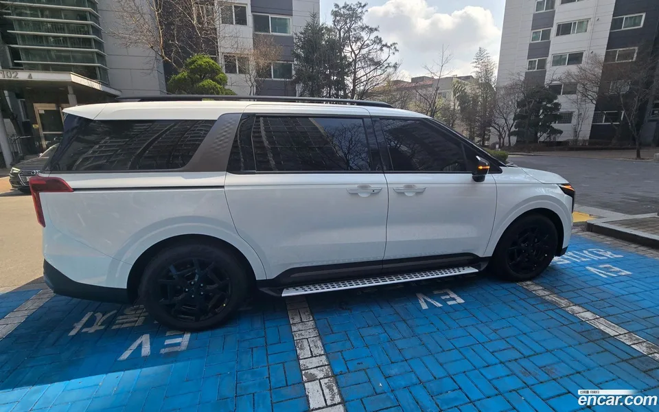 Kia Carnival 9 X Line 2026 — миниатюра 3
