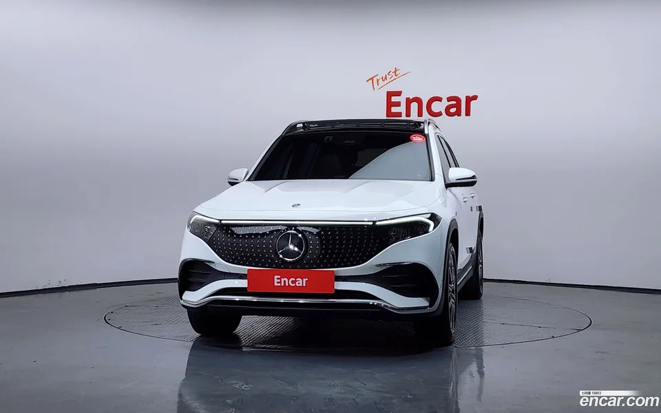 Mercedes-Benz EQB EQB300 4MATIC AMG 2024 — миниатюра 3