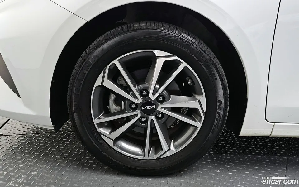 Kia K3 1.6 2024 — миниатюра 5