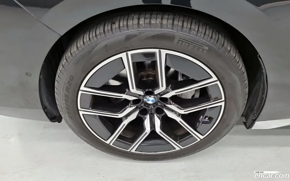 BMW 7 Series 740i xDrive M 2024 — миниатюра 2