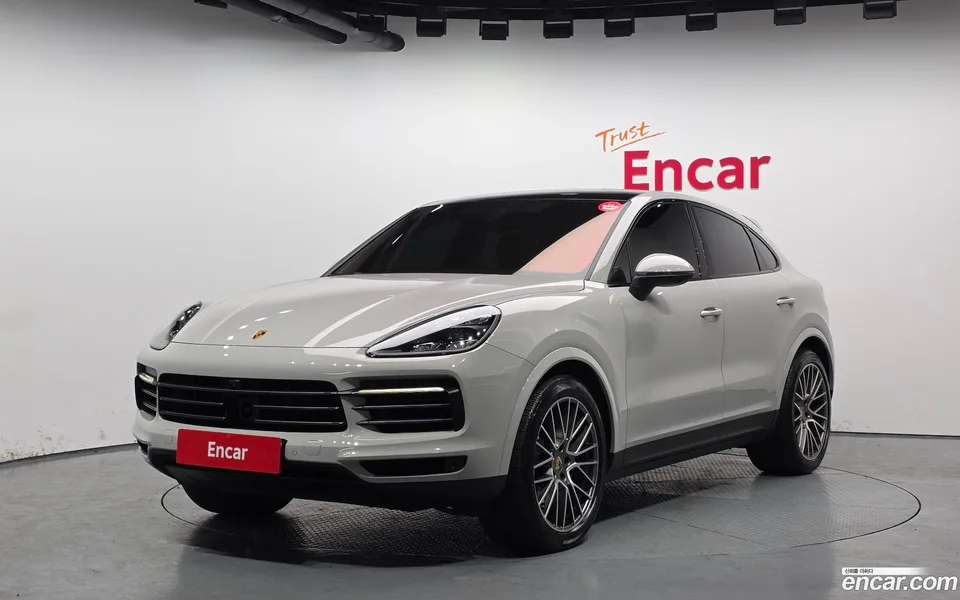 Porsche Cayenne 3.0 2023 — фото 1, купить с доставкой в Москву