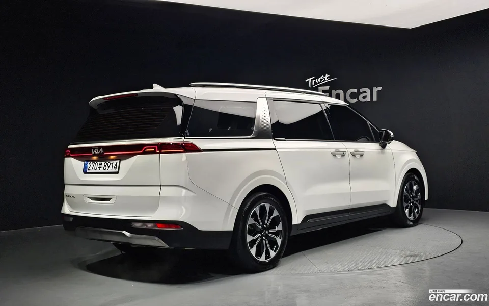Kia Carnival 9 2022 — миниатюра 2