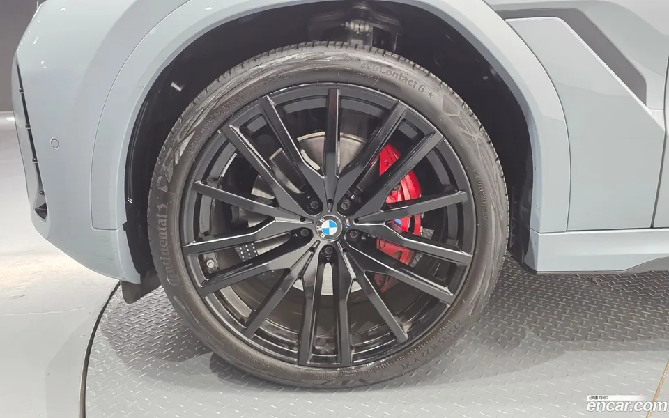BMW X6 xDrive40d M 2025 — миниатюра 5