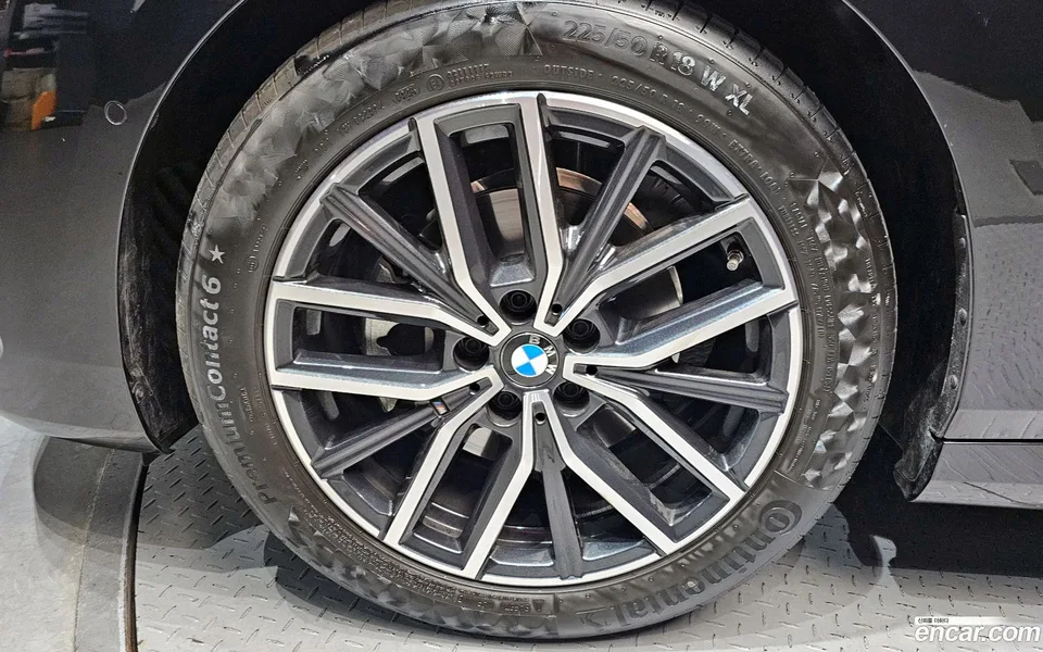 BMW 2 Series Active Tourer 220i M 2025 — миниатюра 5
