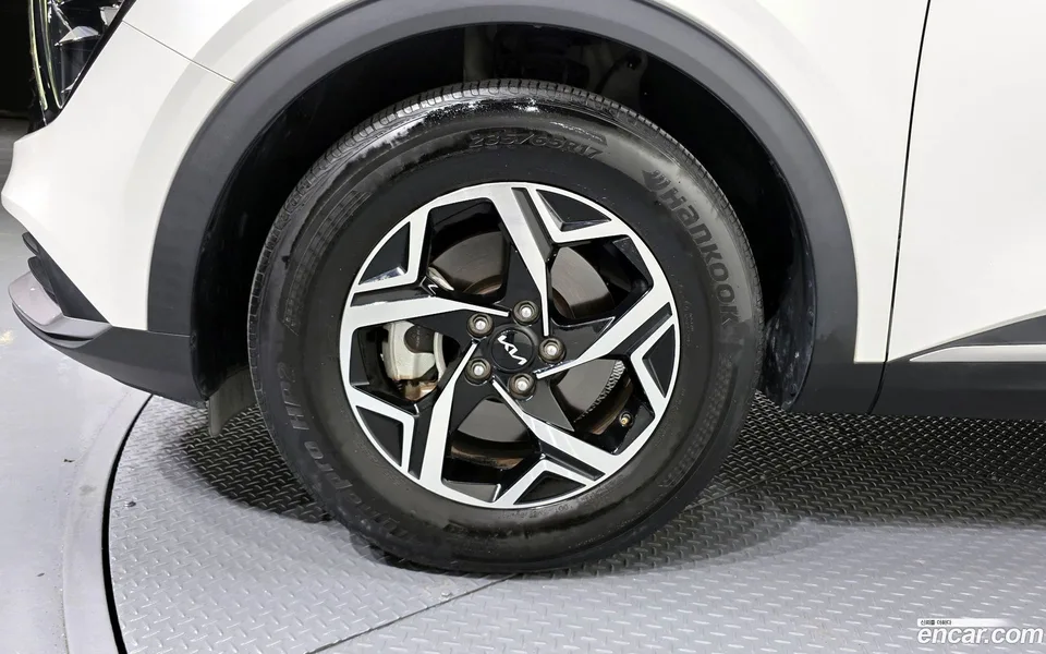 Kia Sportage 2.0 2WD 2022 — миниатюра 2