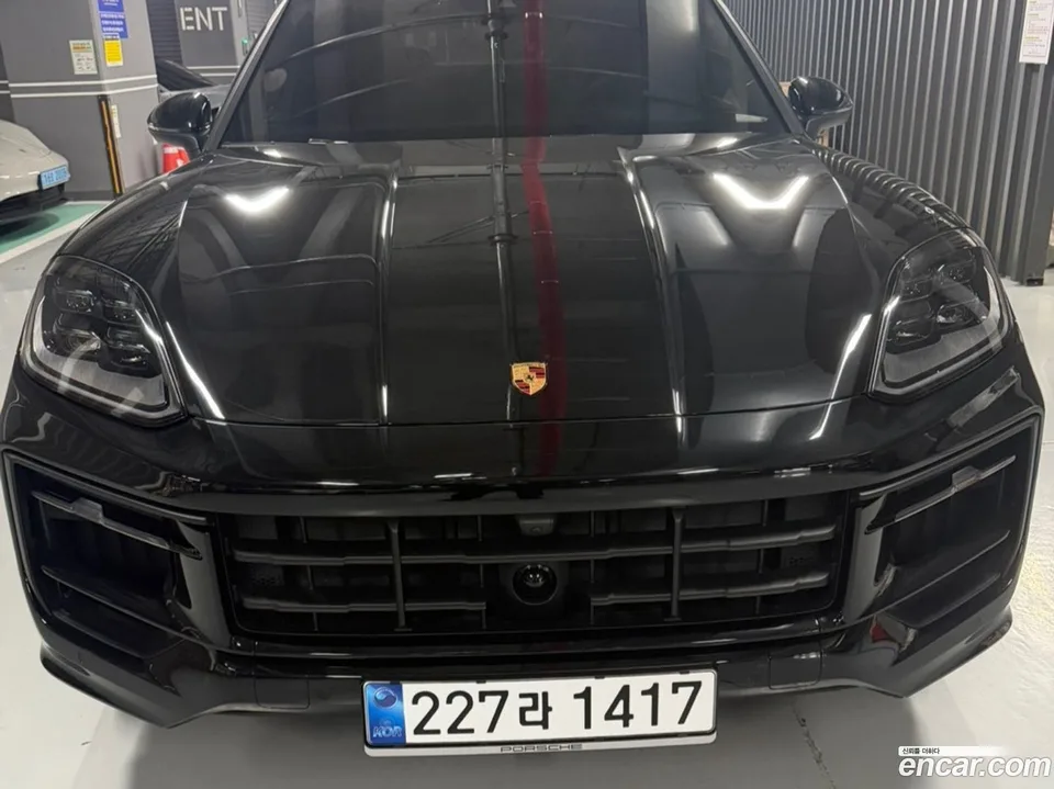 Porsche Cayenne 3.0 2025 — фото 1, купить с доставкой в Москву