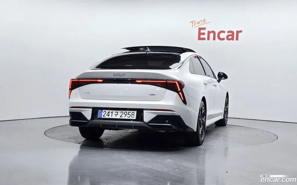 Kia K5 Hybrid 2025 — миниатюра 4