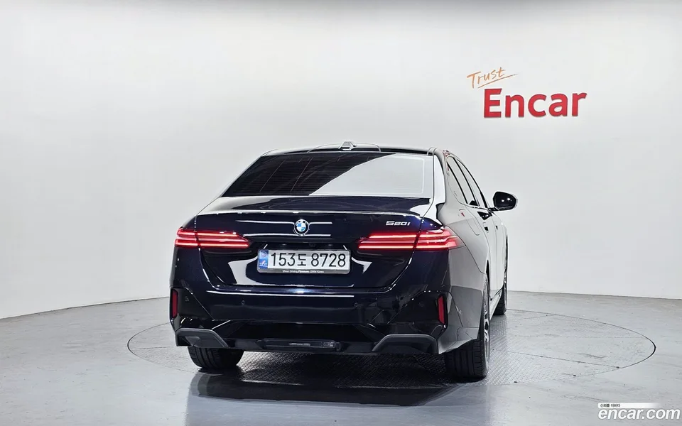 BMW 5 Series 520i M 2025 — миниатюра 4