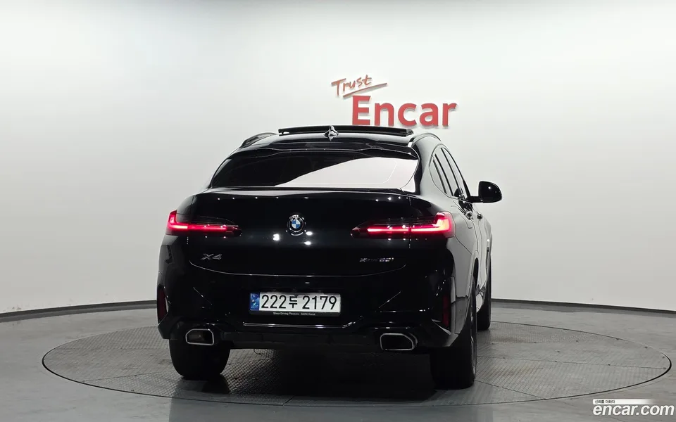 BMW X4 xDrive20i M 2023 — миниатюра 4