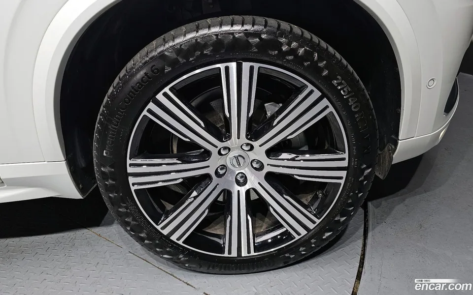 Volvo XC90 B6 2023 — миниатюра 2