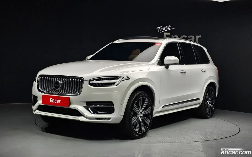 Volvo XC90 B6 2023 — фото 1, купить с доставкой в Москву