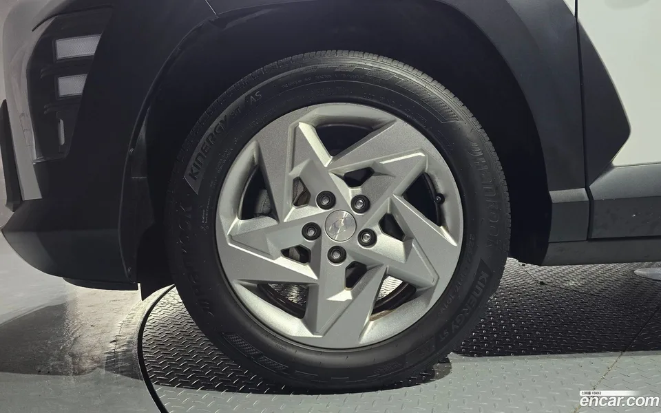Hyundai Kona 1.6 2WD 2023 — миниатюра 5