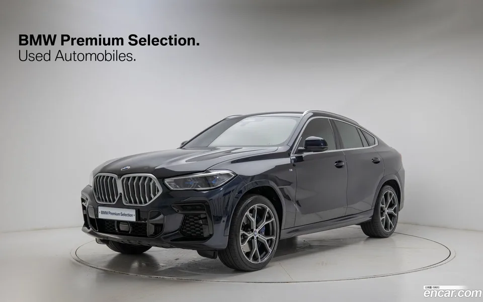 BMW X6 xDrive30d M 2022 — фото 1, купить с доставкой в Москву