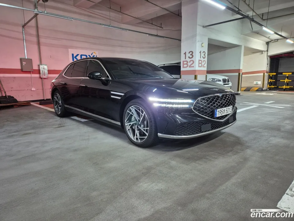 Genesis G90 3.5 2WD 2023 — миниатюра 3
