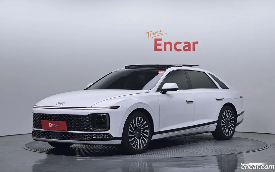 Hyundai Grandeur 2.5 2WD 2025 — фото 1, купить с доставкой в Москву