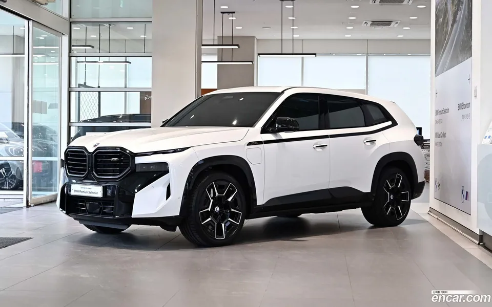 BMW XM 4.4 2023 — фото 1, купить с доставкой в Москву