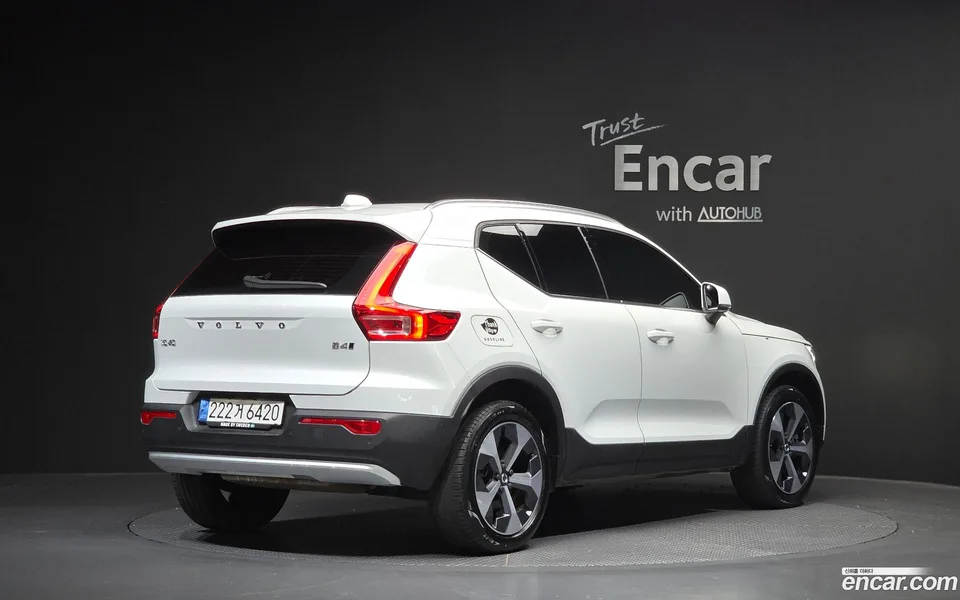 Volvo XC40 B4 2022 — миниатюра 2
