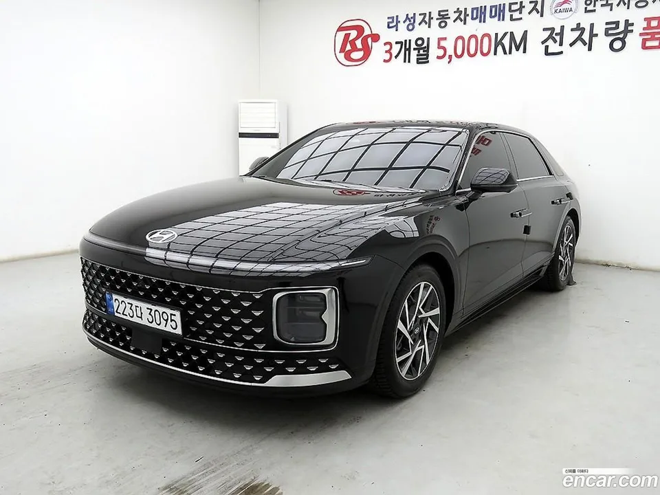 Hyundai Grandeur 2.5 2WD 2023 — фото 1, купить с доставкой в Москву