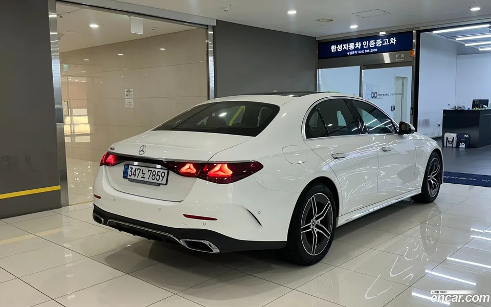 Mercedes-Benz E-Class E200 AMG Line 2025 — миниатюра 3