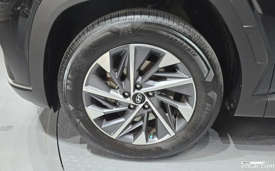 Hyundai Tucson 1.6 4WD 2022 — миниатюра 2