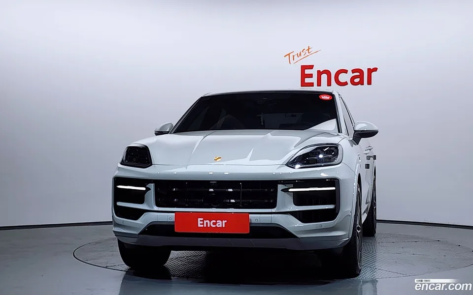 Porsche Cayenne 3.0 E- 2025 — миниатюра 3