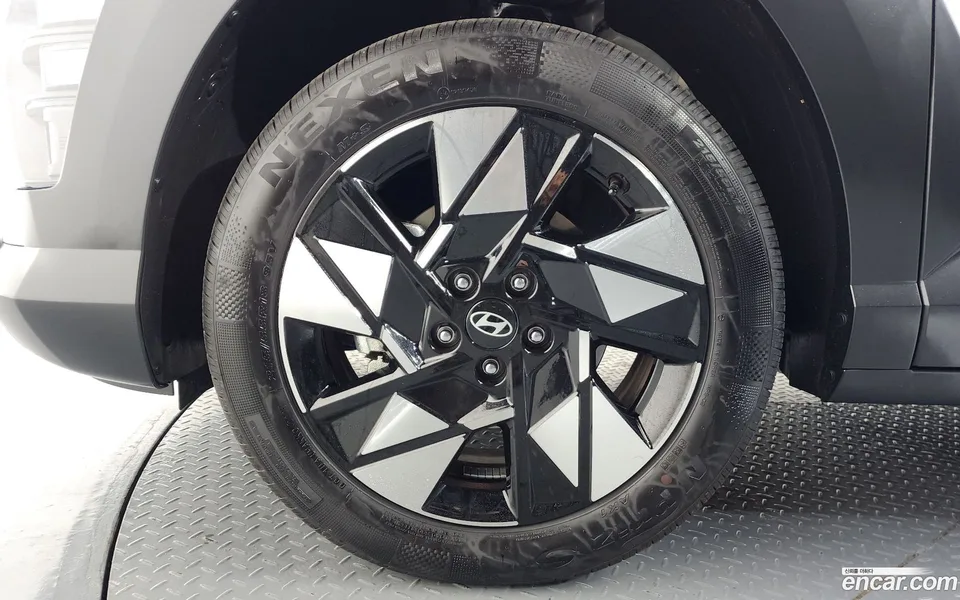 Hyundai Kona 1.6 2WD 2024 — миниатюра 2