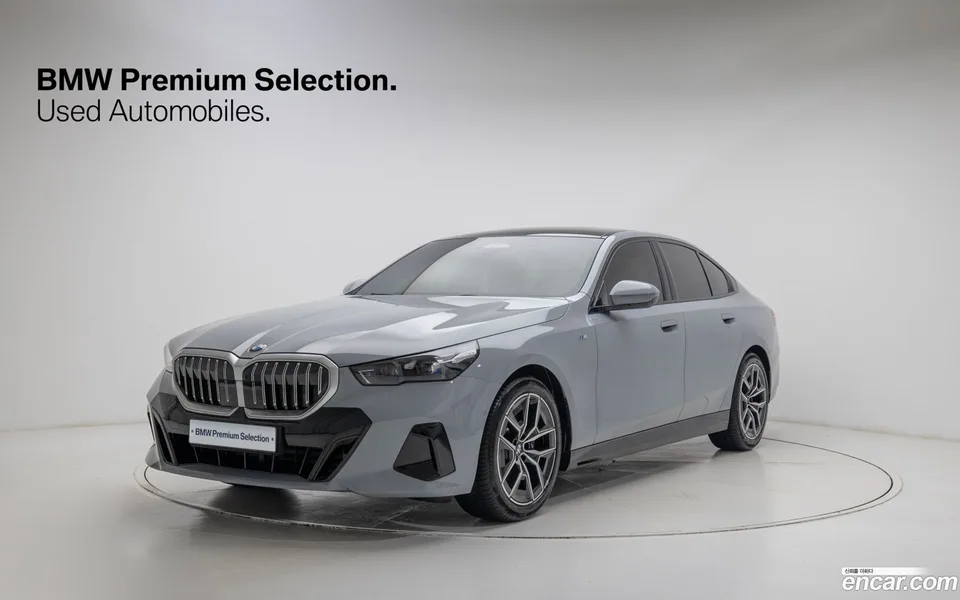 BMW 5 Series 523d M 2025 — фото 1, купить с доставкой в Москву