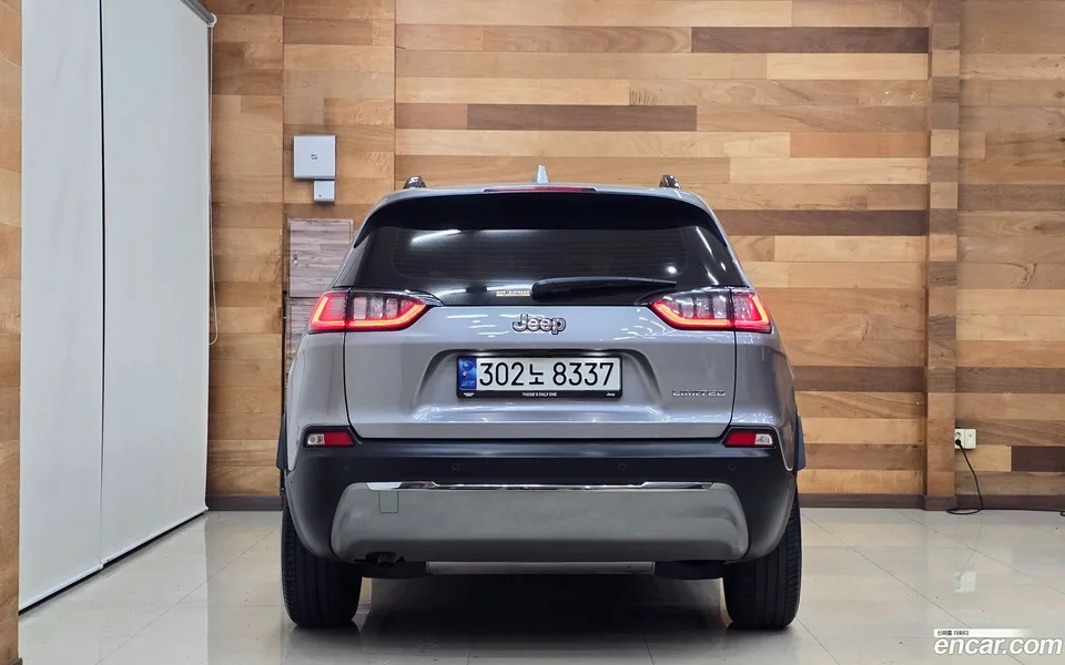 Jeep Cherokee 2.4 2WD 2022 — миниатюра 4