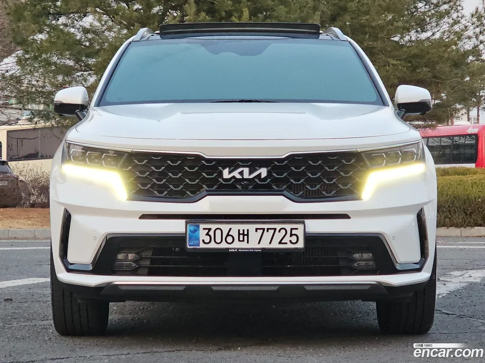 Kia Sorento 2.5T 4WD 2023 — фото 1, купить с доставкой в Москву
