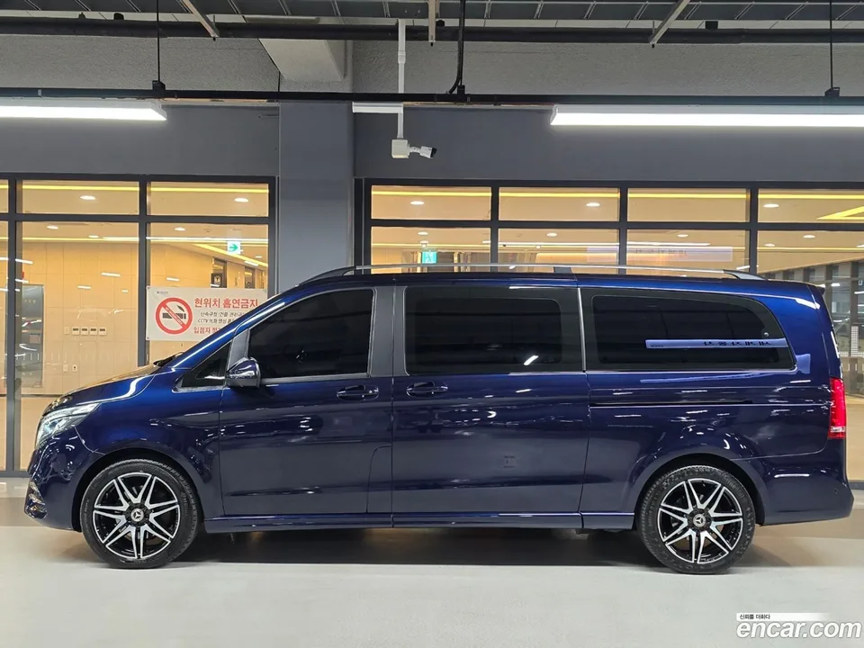 Mercedes-Benz V-Class V300 CDI 2022 — миниатюра 3
