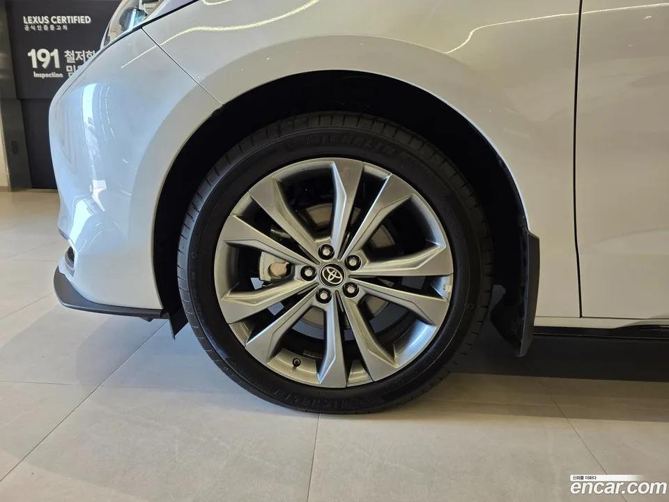 Toyota Sienna 2.5 2WD 2025 — миниатюра 2