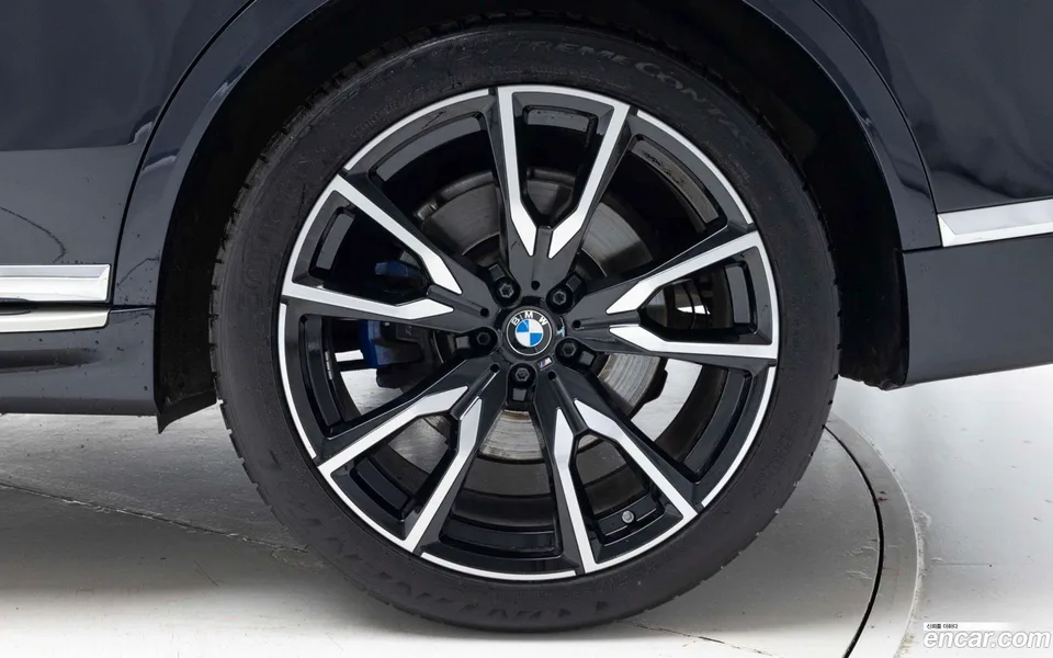 BMW X7 xDrive 40d M 6 2022 — миниатюра 2