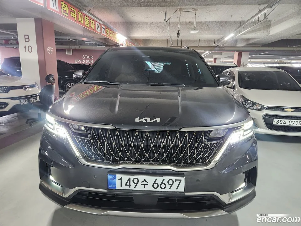Kia Carnival 7 2022 — thumbnail 3