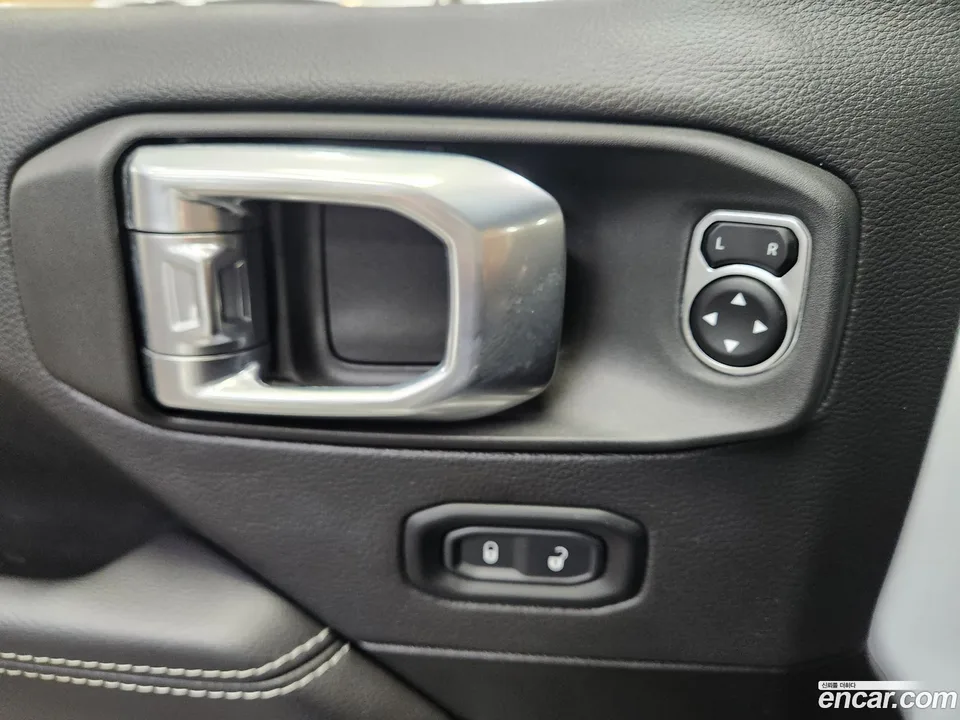 Jeep Wrangler 2.0 4 2022 — thumbnail 4
