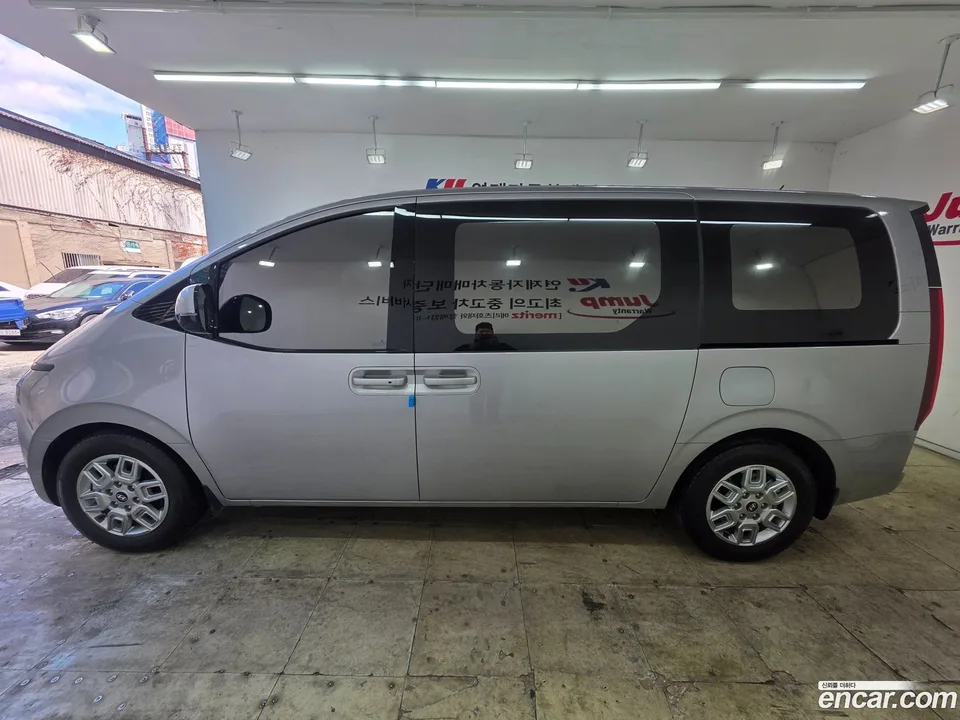 Hyundai Staria 3 2024 — миниатюра 2