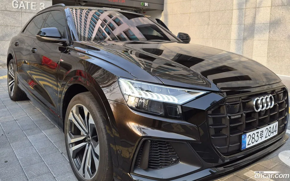 Audi Q8 (4M) 55 TFSI 2023 — фото 1, купить с доставкой в Москву