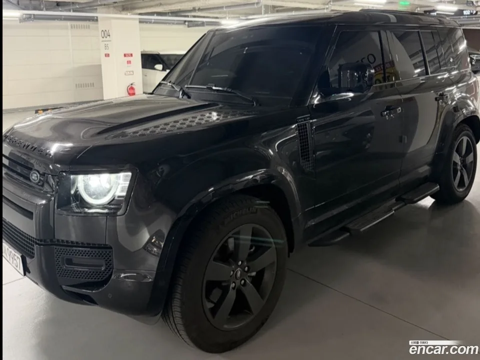 Land Rover Defender 110 P300 X- SE 2024 — миниатюра 2