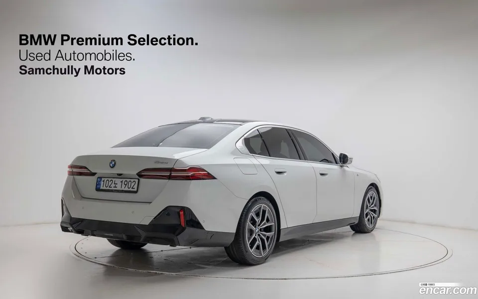 BMW 5 Series 520i M 2024 — миниатюра 4